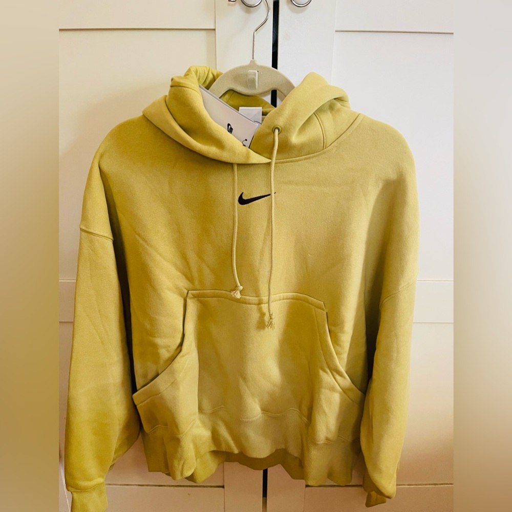 Nike women sweater